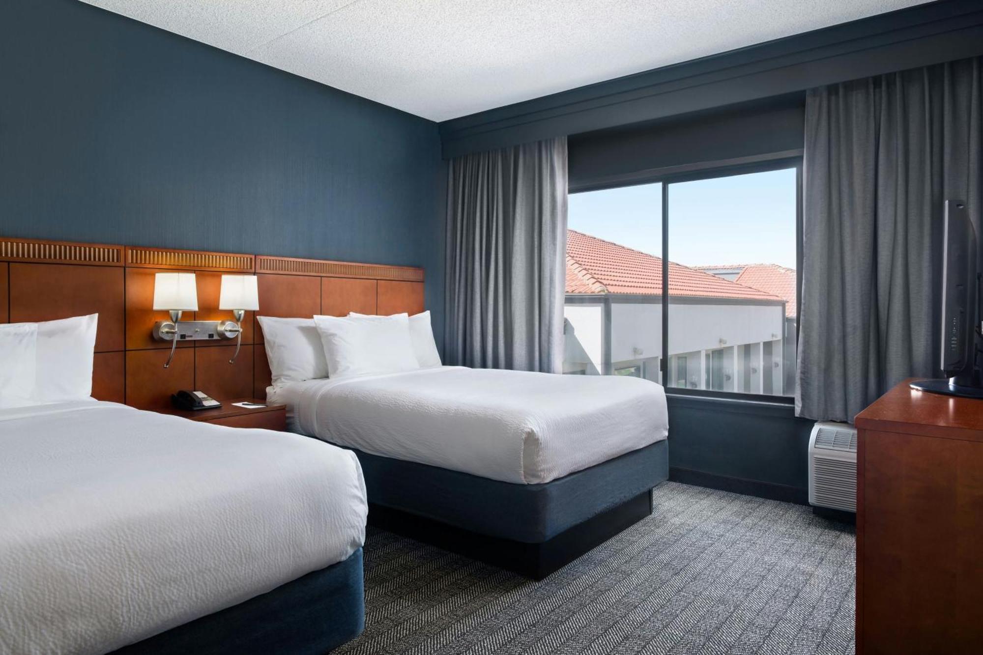 Courtyard By Marriott Phoenix Airport Esterno foto