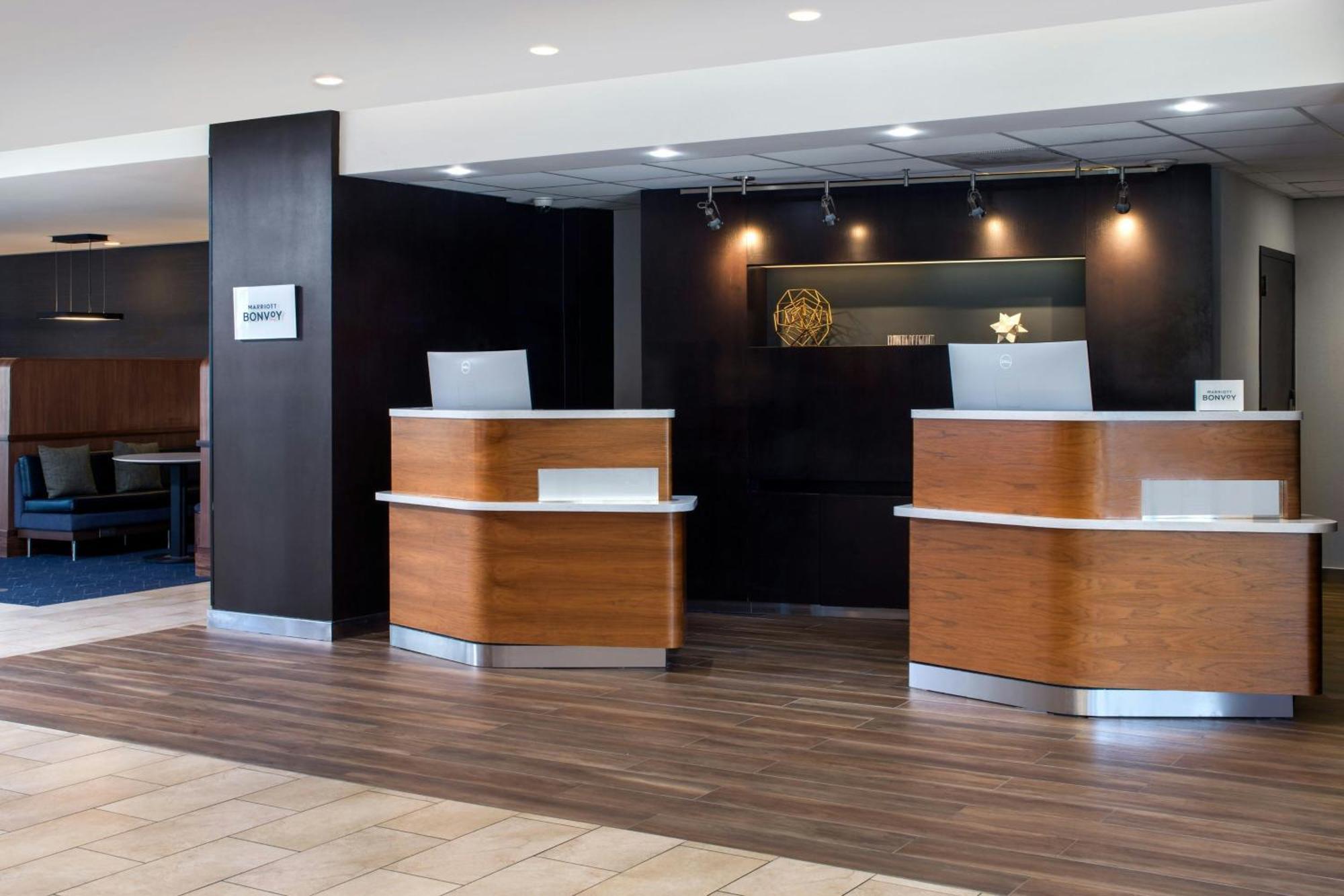Courtyard By Marriott Phoenix Airport Esterno foto